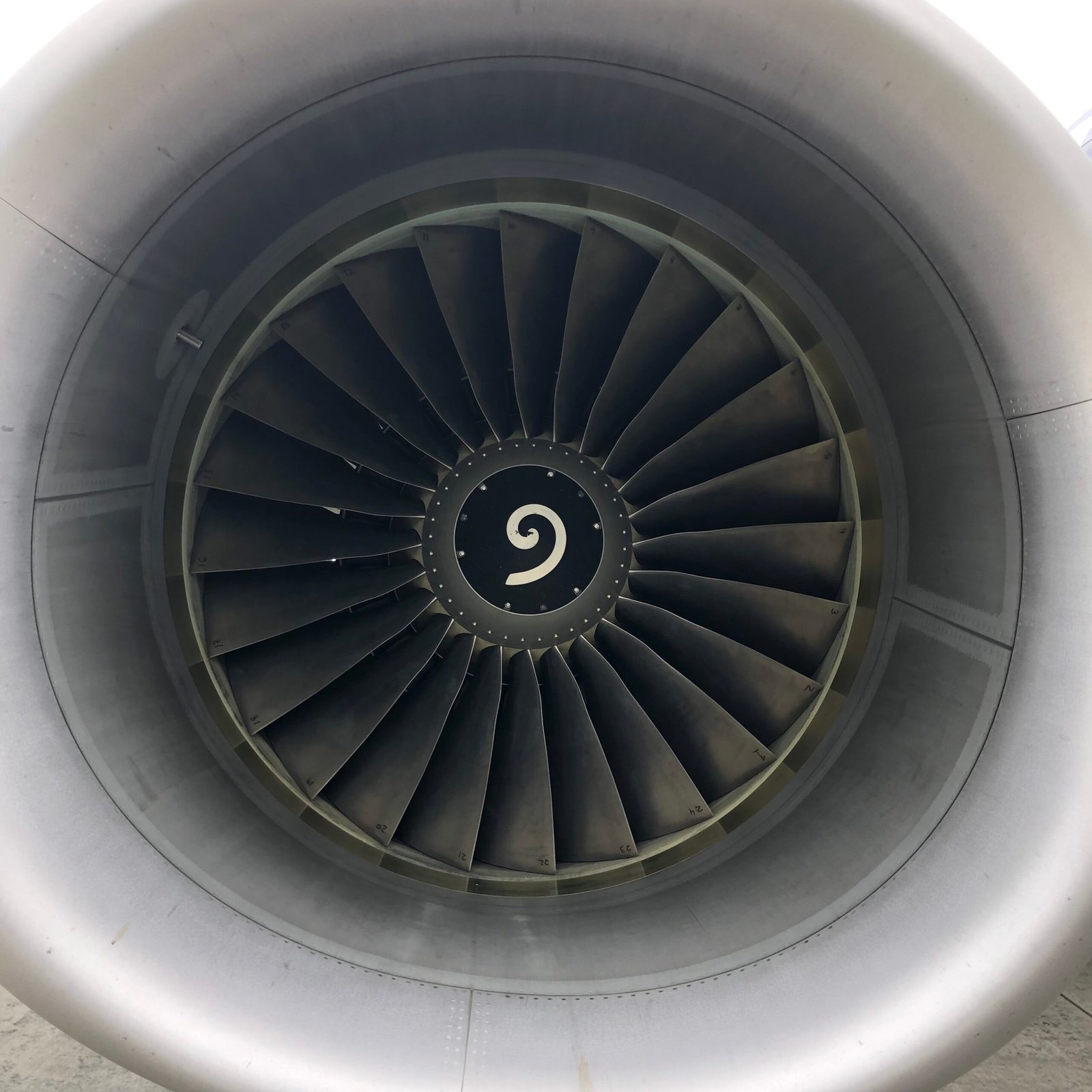 737 engine